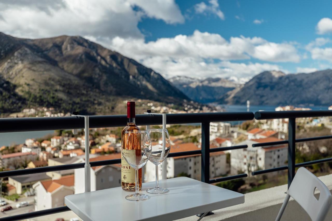 Lana Sea View Apartment Kotor Eksteriør billede