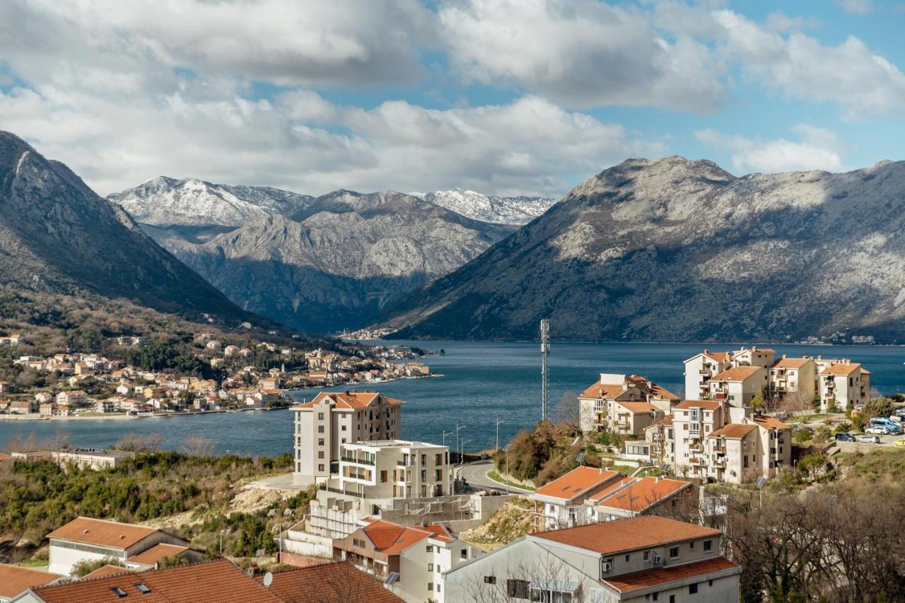Lana Sea View Apartment Kotor Eksteriør billede