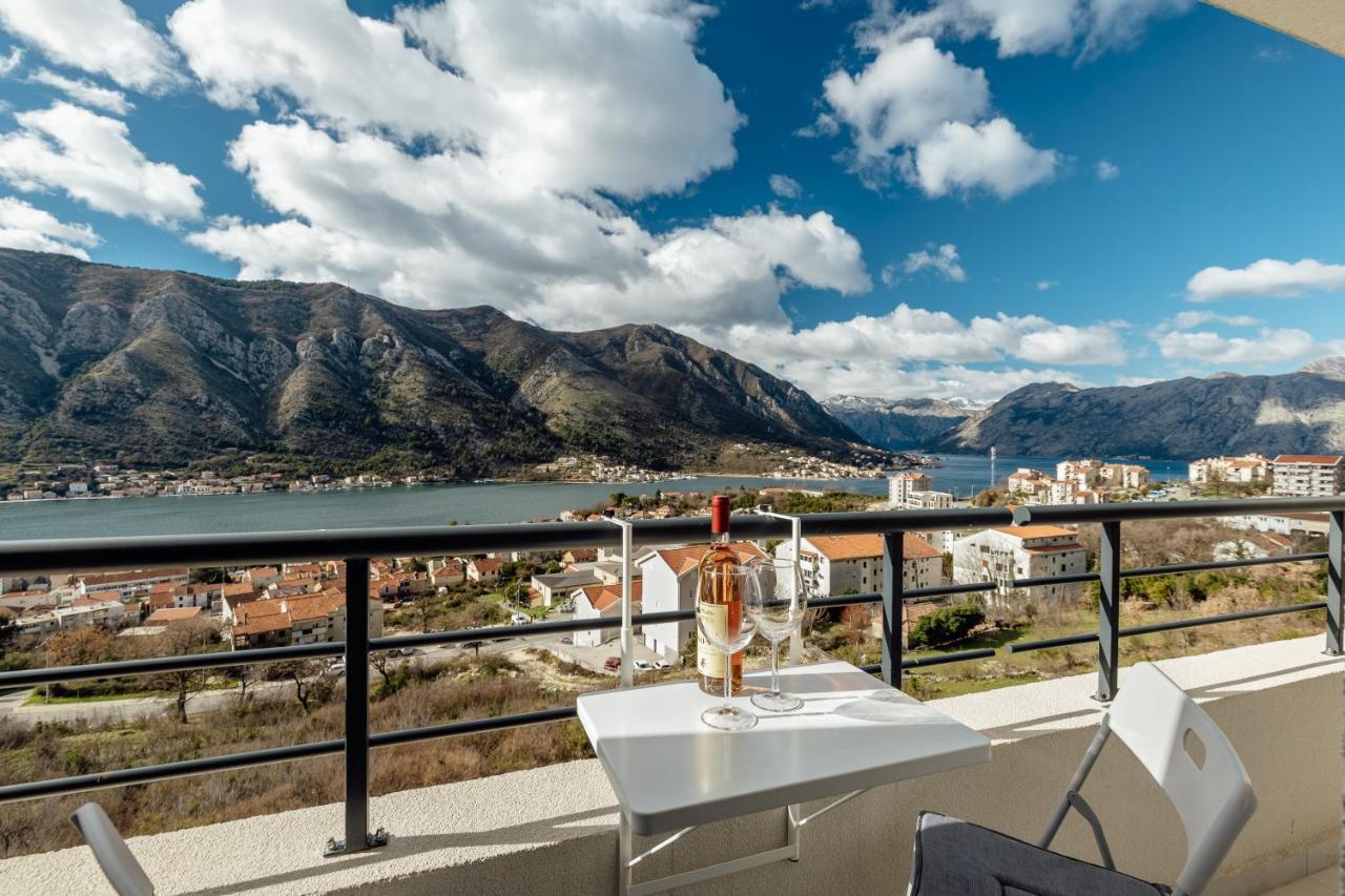 Lana Sea View Apartment Kotor Eksteriør billede
