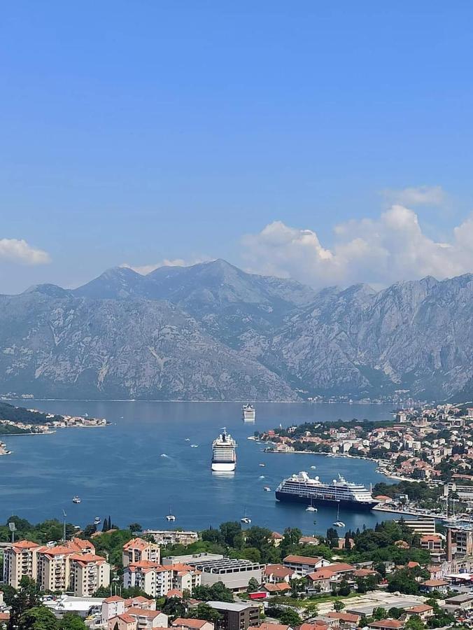 Lana Sea View Apartment Kotor Eksteriør billede