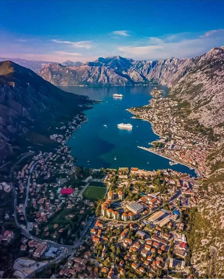 Lana Sea View Apartment Kotor Eksteriør billede